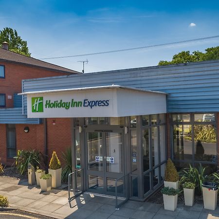 Holiday Inn Express Preston South By Ihg Ngoại thất bức ảnh