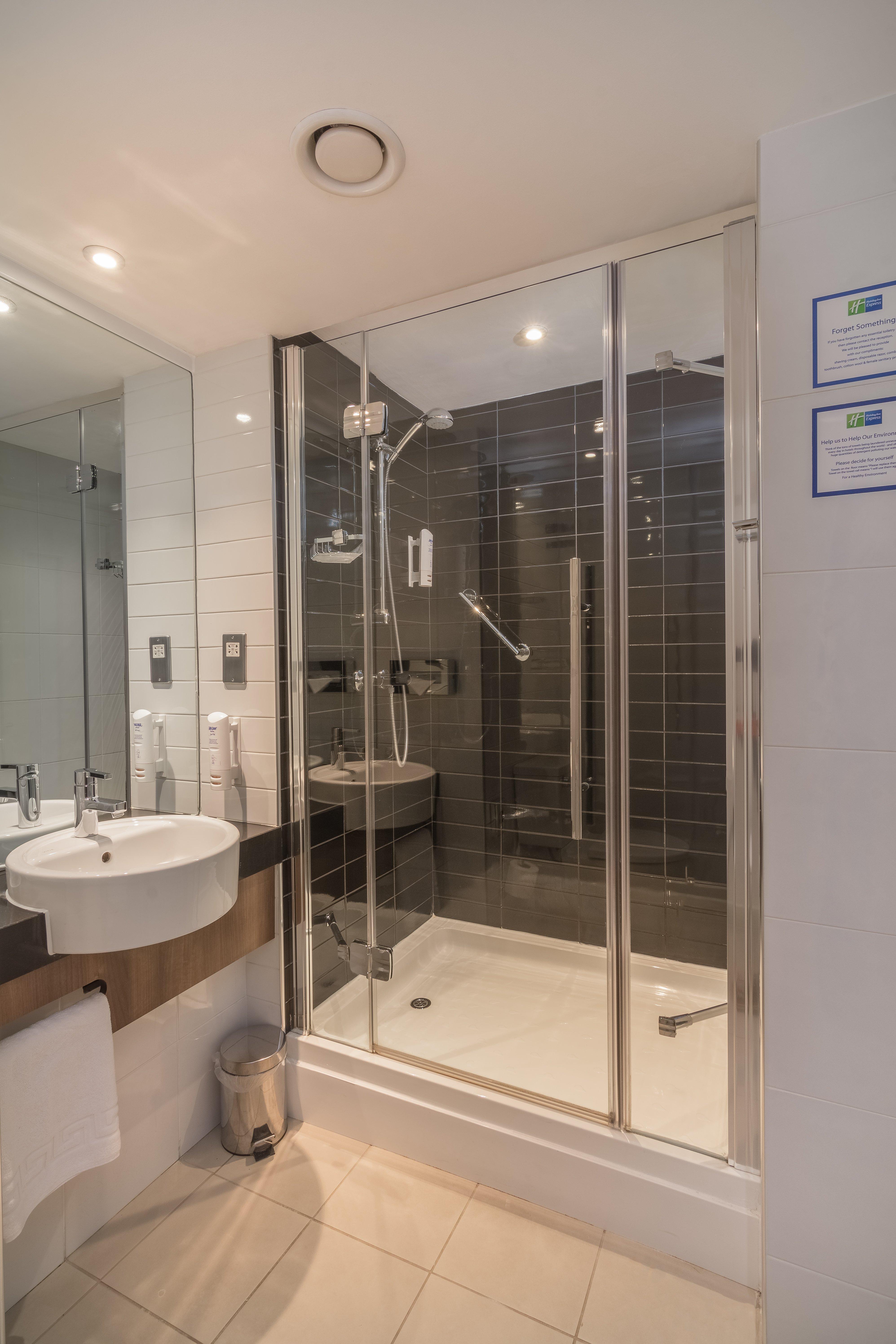 Holiday Inn Express Preston South By Ihg Ngoại thất bức ảnh