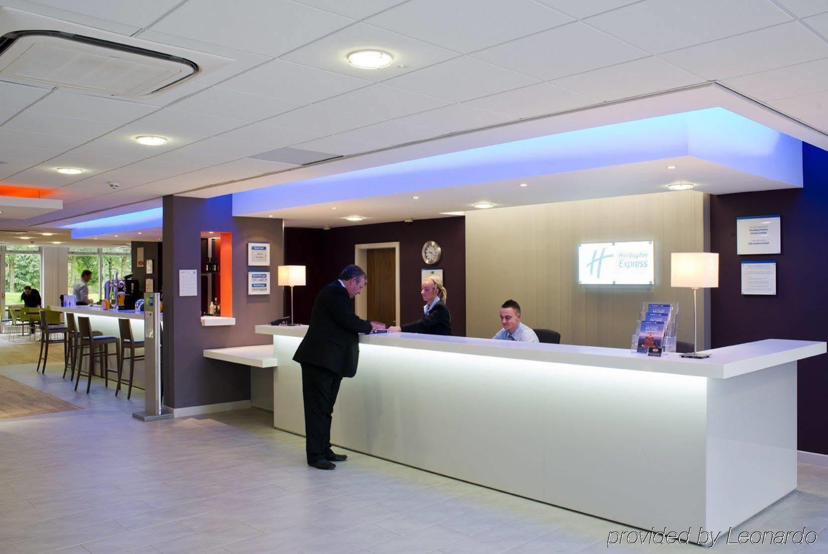Holiday Inn Express Preston South By Ihg Ngoại thất bức ảnh